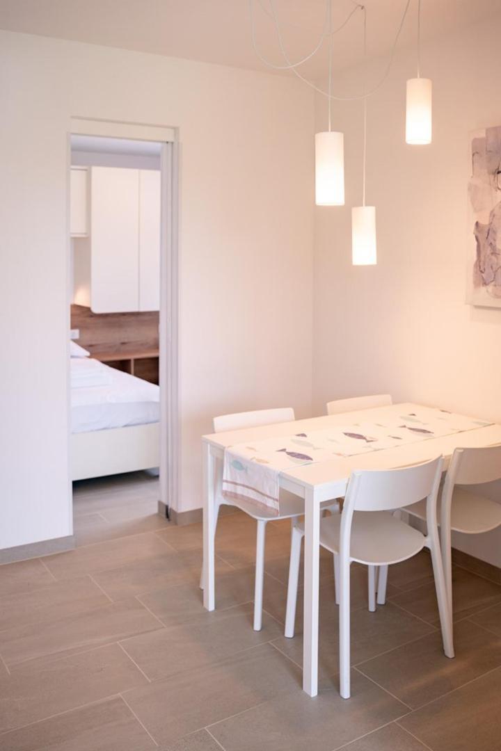 Arti Holiday Homes Banjol Exteriör bild