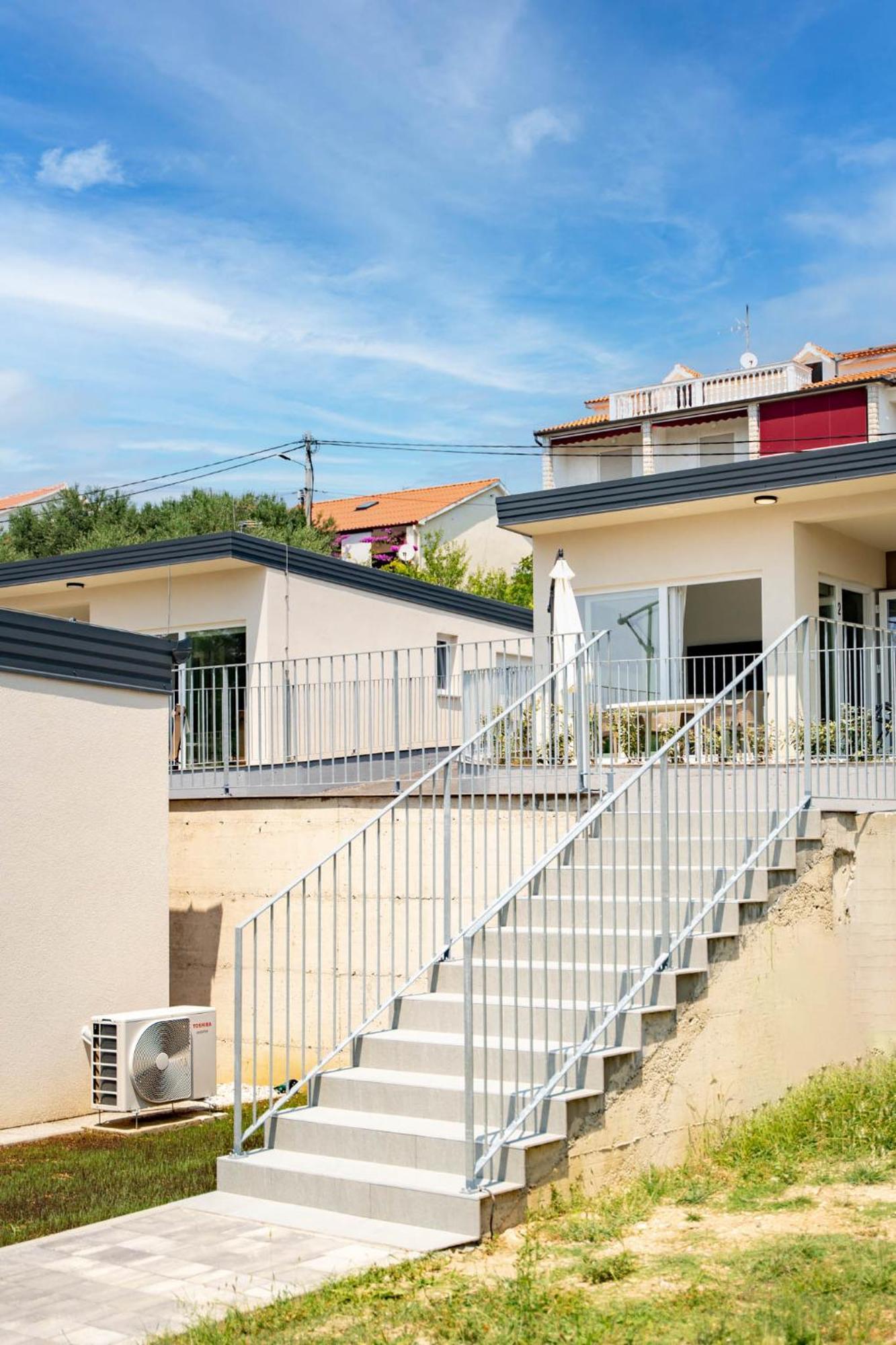 Arti Holiday Homes Banjol Exteriör bild