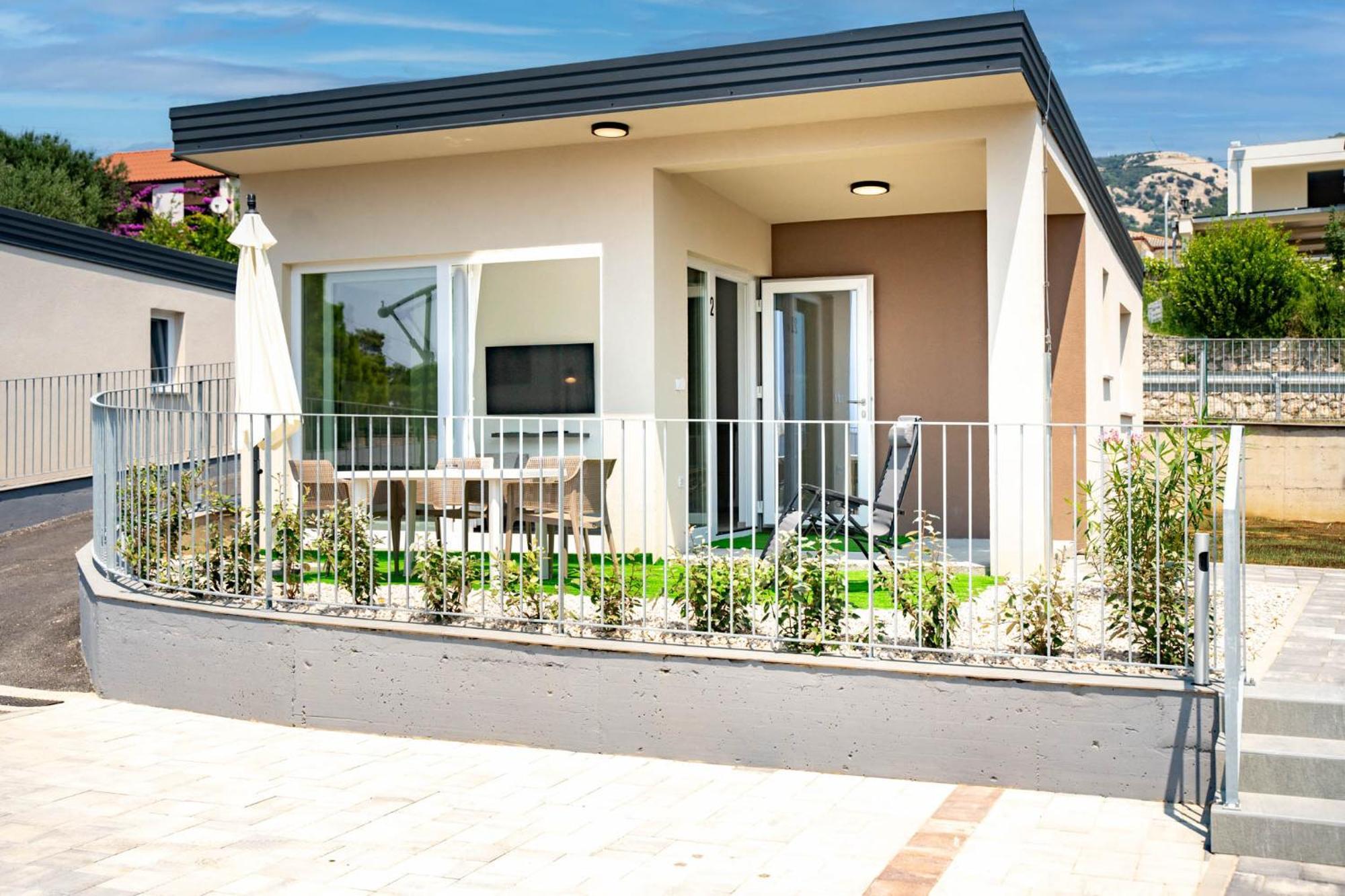 Arti Holiday Homes Banjol Exteriör bild