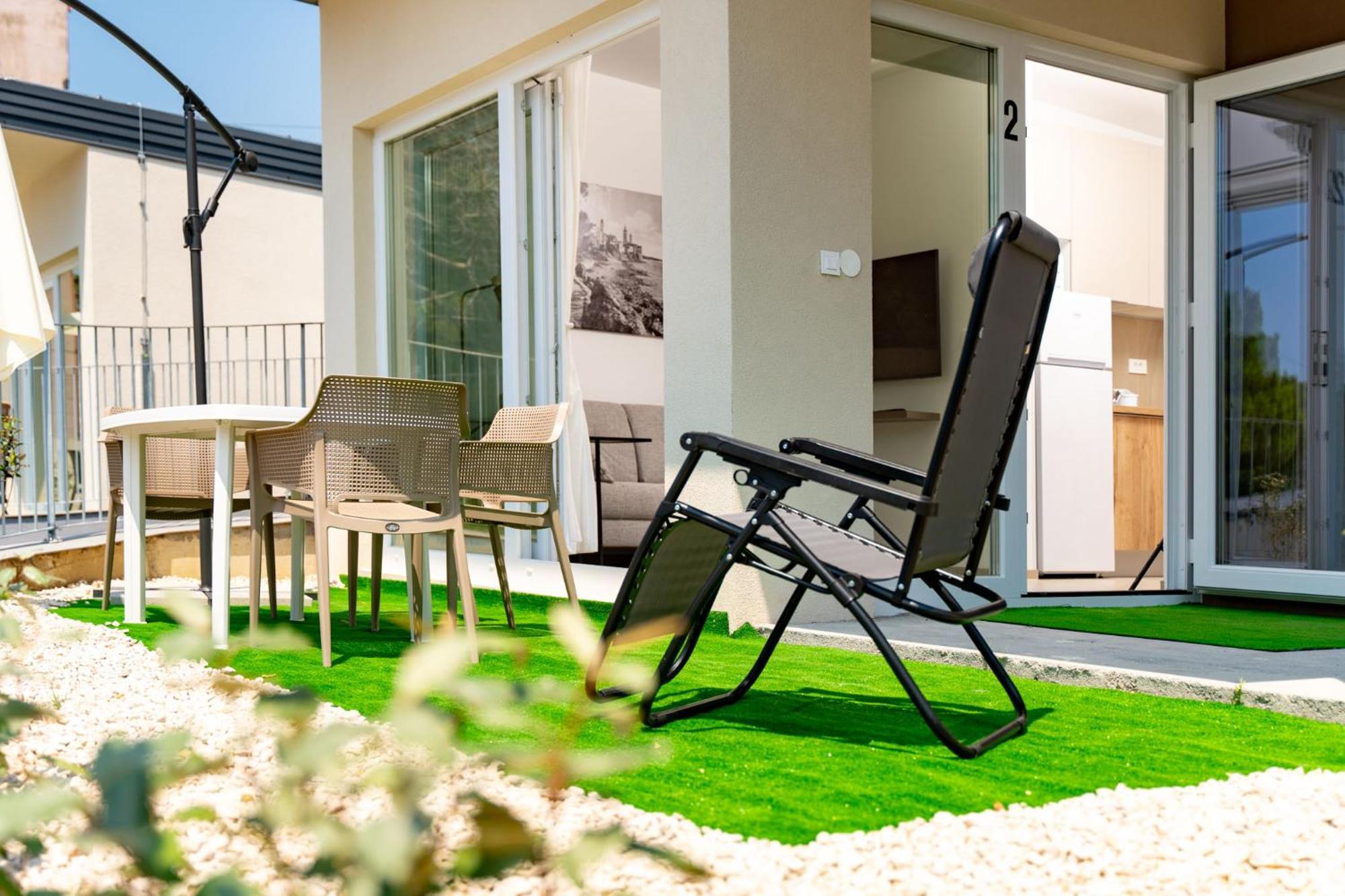 Arti Holiday Homes Banjol Rum bild